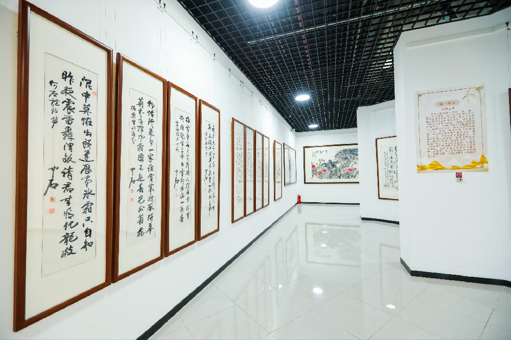 三亚山海砗磲博物馆推出“翰墨丹青”书画专题展览