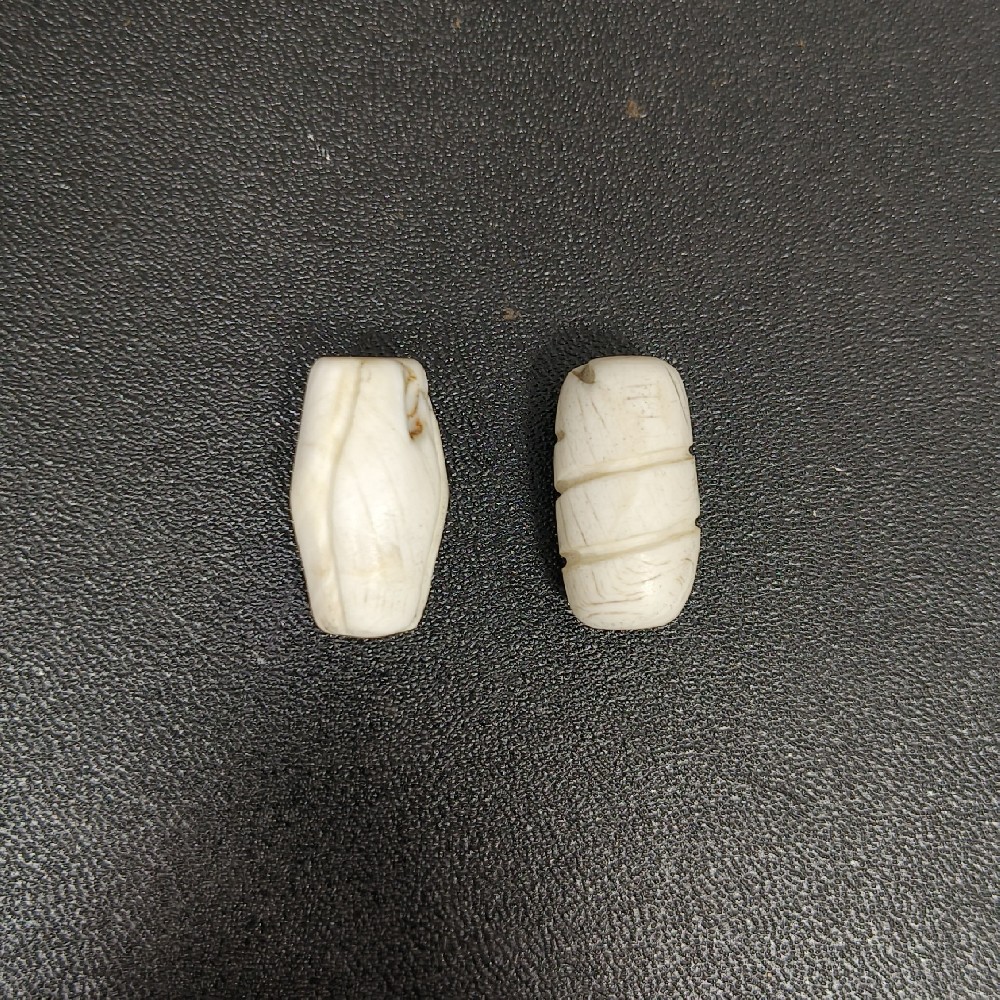 砗磲饰扣珠
